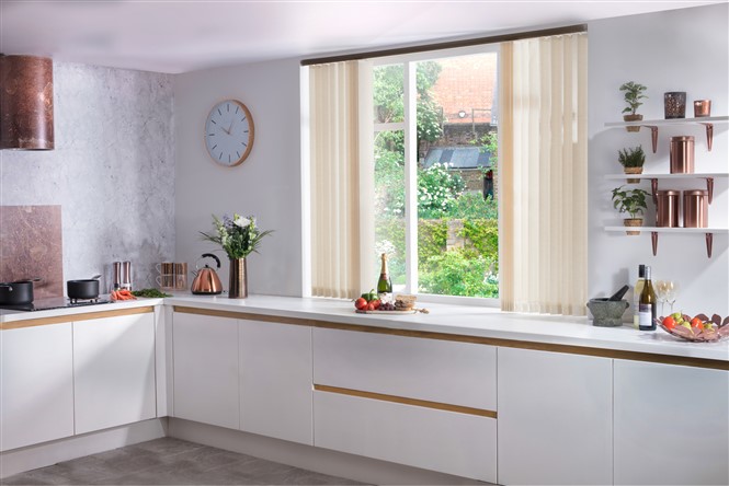 showing Modern_Kitchen_Vertical blinds